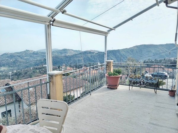 casa indipendente in vendita a Follo in zona Follo Alto
