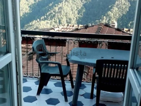 appartamento in vendita a Follo in zona Tivegna