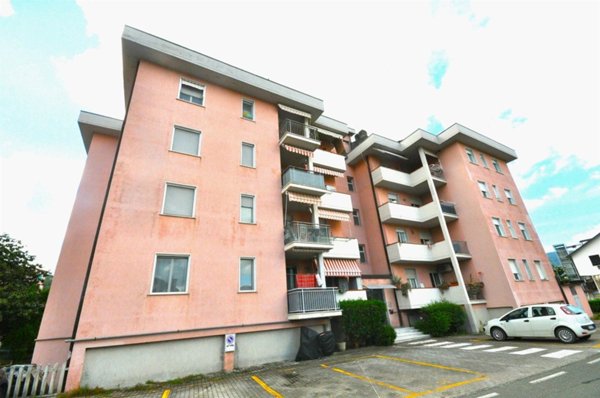 appartamento in vendita a Follo