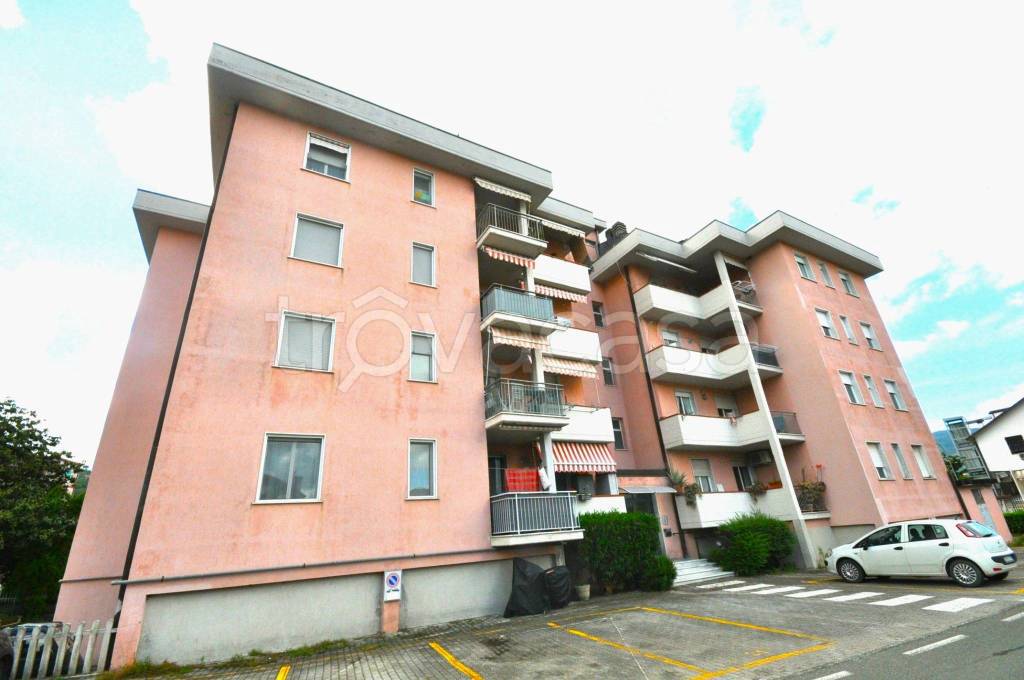 appartamento in vendita a Follo