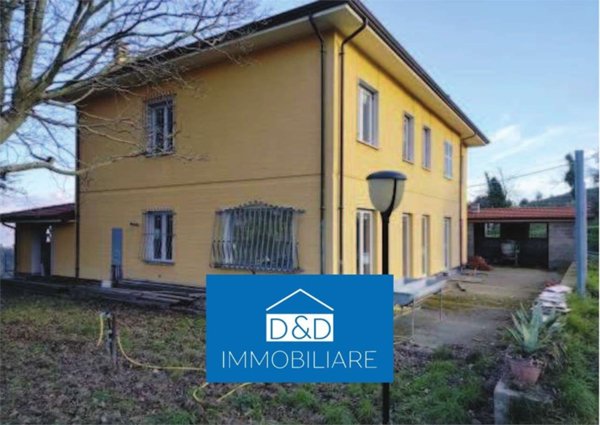 casa indipendente in vendita a Follo in zona Sorbolo