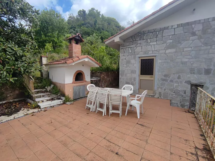 casa indipendente in vendita a Follo