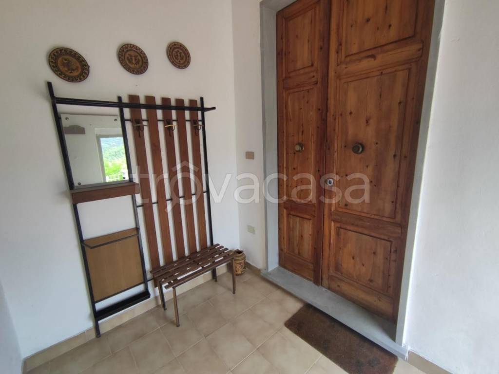 casa indipendente in vendita a Follo in zona Carnea
