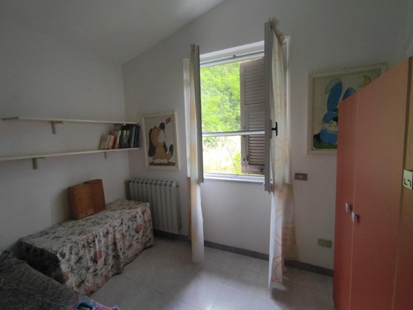 casa indipendente in vendita a Follo