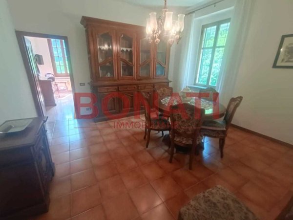 pentavano in vendita a Follo in zona Carnea