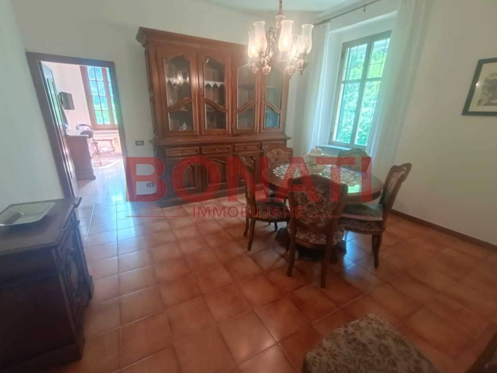 appartamento in vendita a Follo in zona Carnea