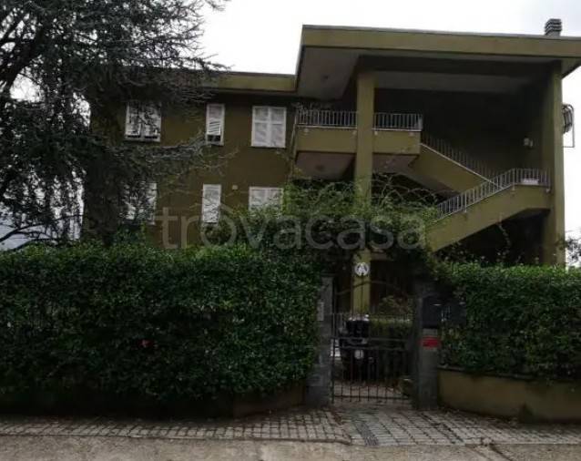 appartamento in vendita a Follo in zona Piana Battolla