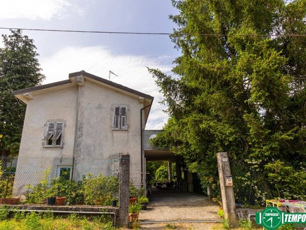 casa indipendente in vendita a Follo in zona Piano di Follo