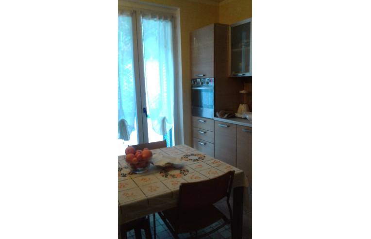 casa indipendente in vendita a Follo