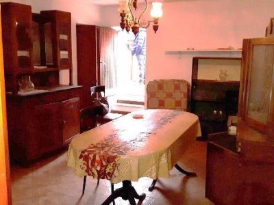 appartamento in vendita a Follo in zona Bastremoli