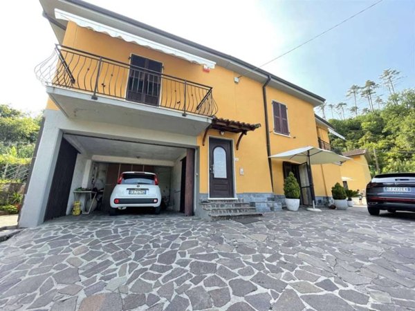 casa indipendente in vendita a Follo in zona Piano di Follo