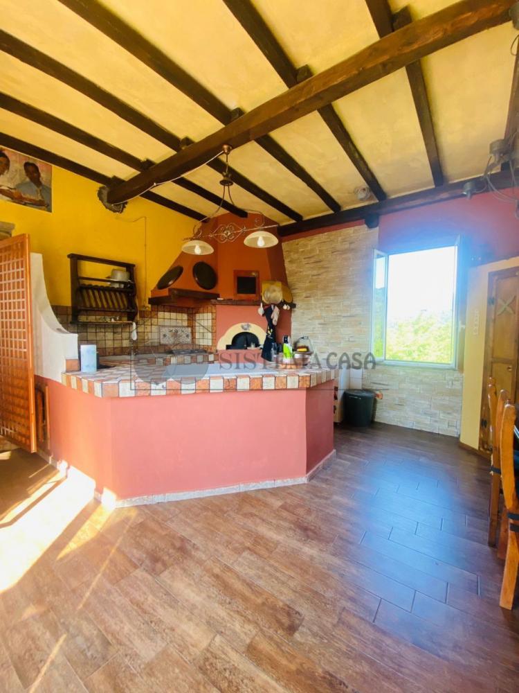 casa indipendente in vendita a Follo