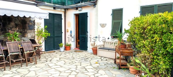 appartamento in vendita a Follo