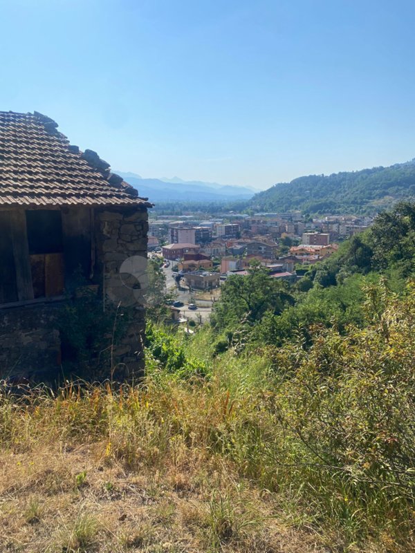 casa indipendente in vendita a Follo