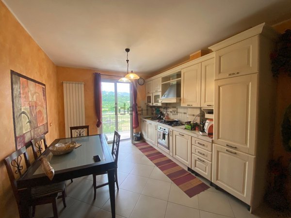 appartamento in vendita a Follo