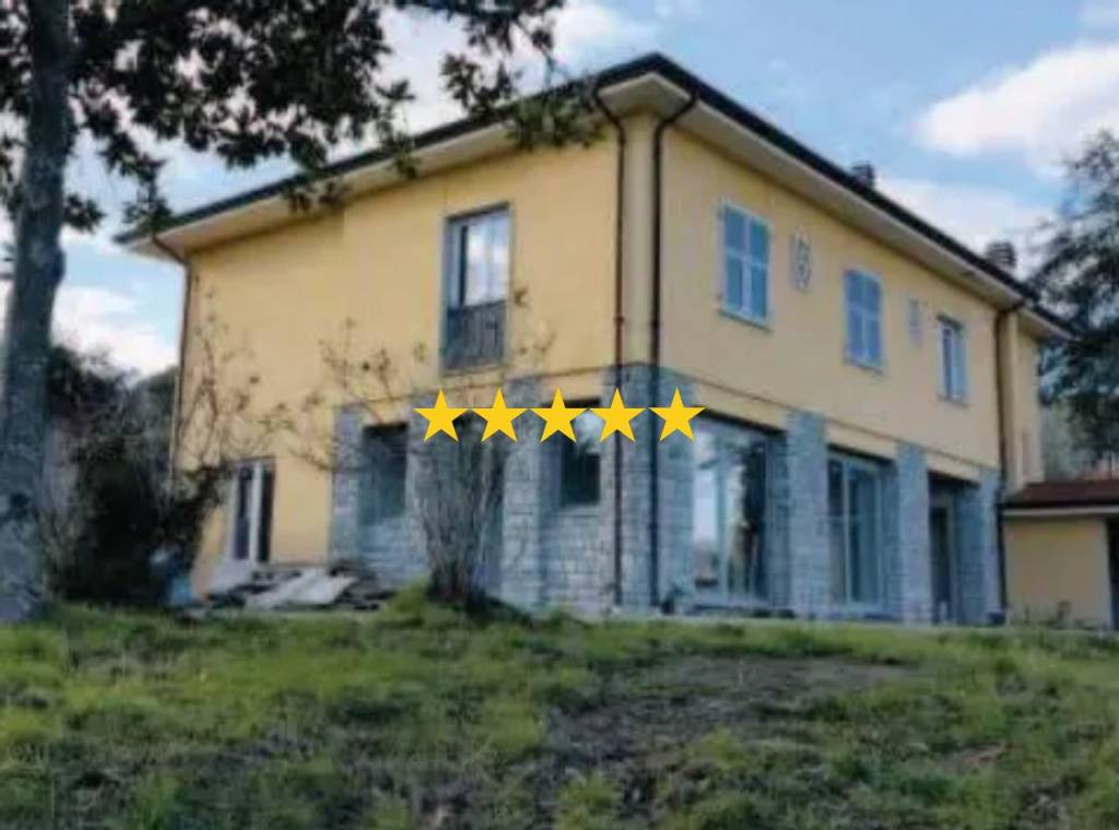 casa indipendente in vendita a Follo in zona Sorbolo