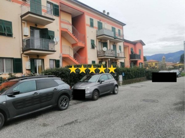 appartamento in vendita a Follo