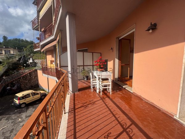 appartamento in vendita a Follo