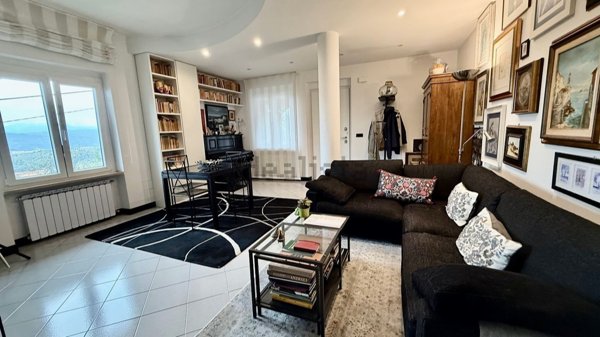 casa indipendente in vendita a Follo in zona Bastremoli