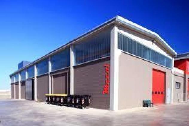 locale commerciale in vendita a Follo