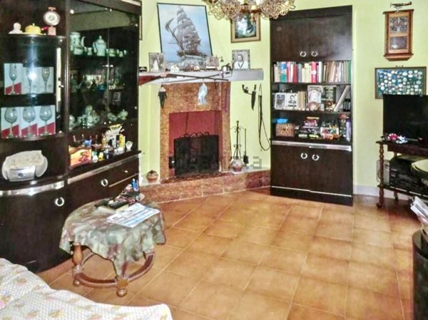 casa indipendente in vendita a Follo in zona Valdurasca
