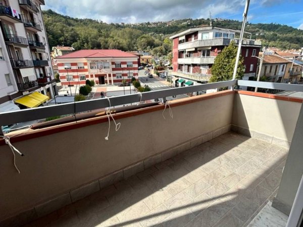 appartamento in vendita a Follo in zona Piano di Follo