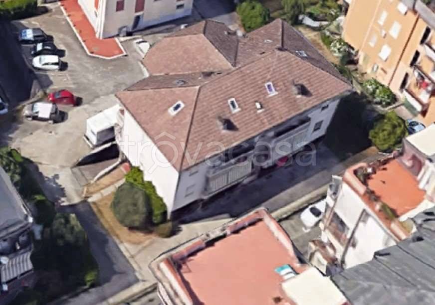 appartamento in vendita a Follo