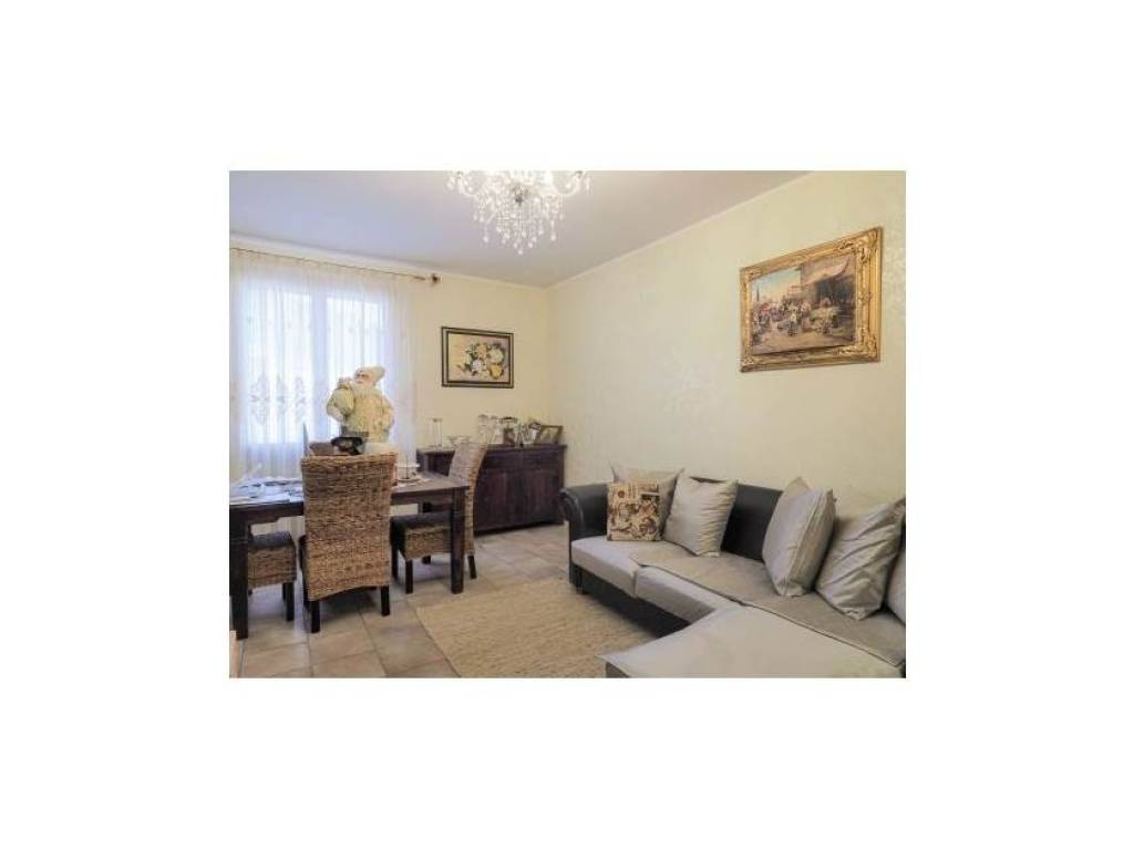 appartamento in vendita a Follo in zona Piana Battolla