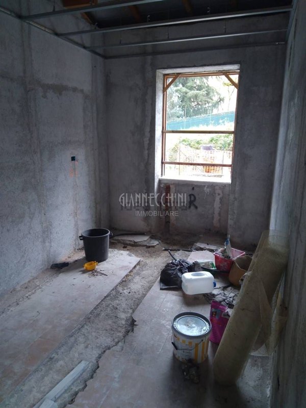 casa semindipendente in vendita a Follo