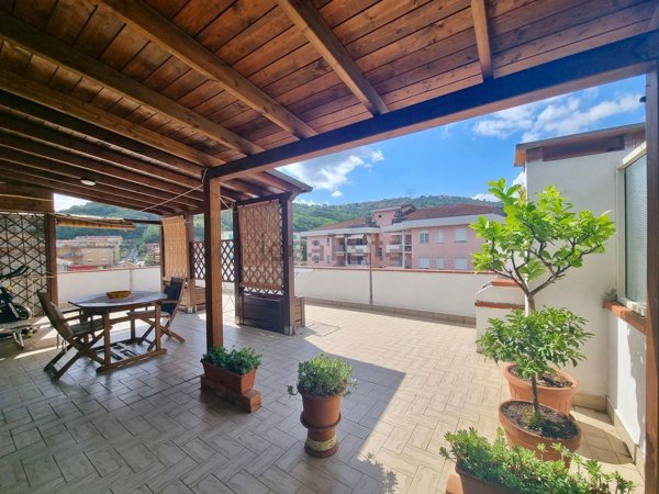 appartamento in vendita a Follo