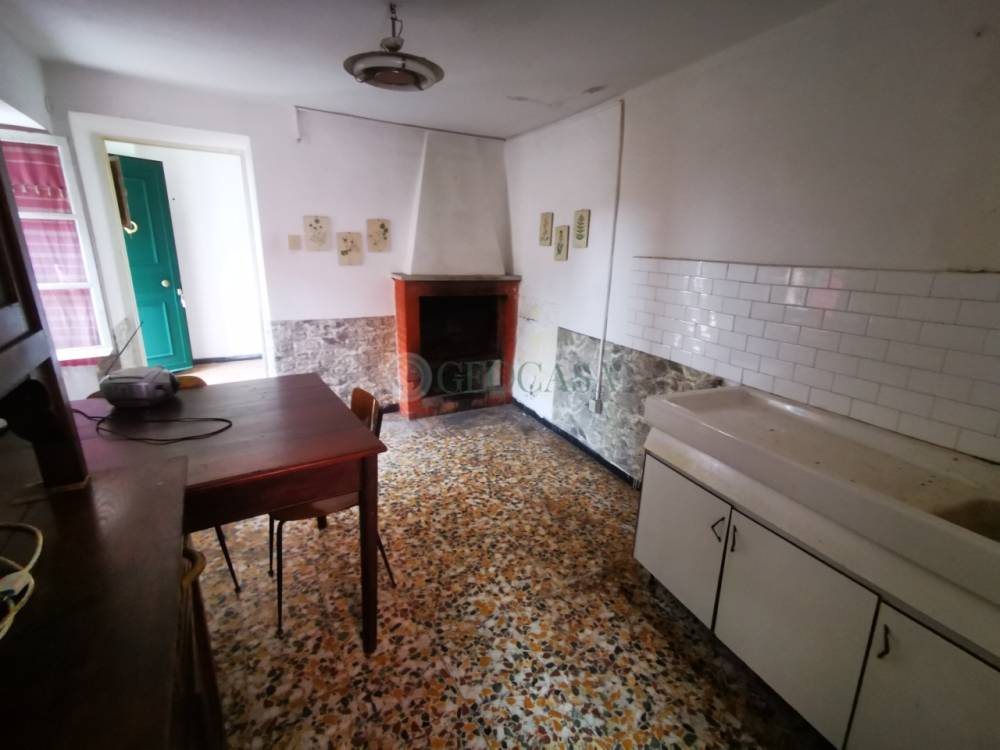 appartamento in vendita a Follo in zona Tivegna