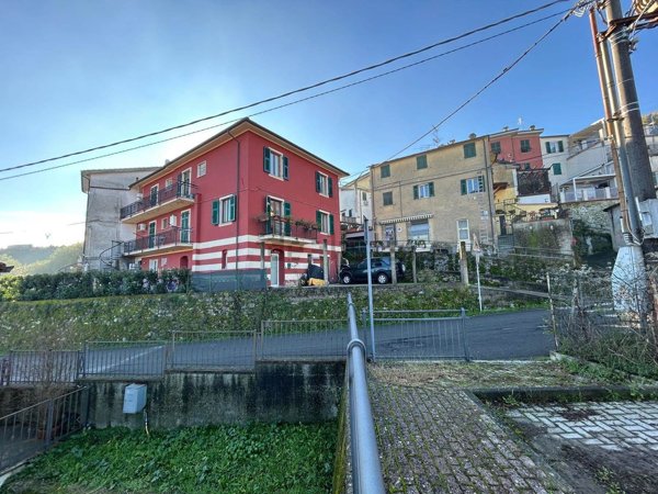 appartamento in vendita a Follo in zona Bastremoli