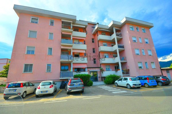 appartamento in vendita a Follo