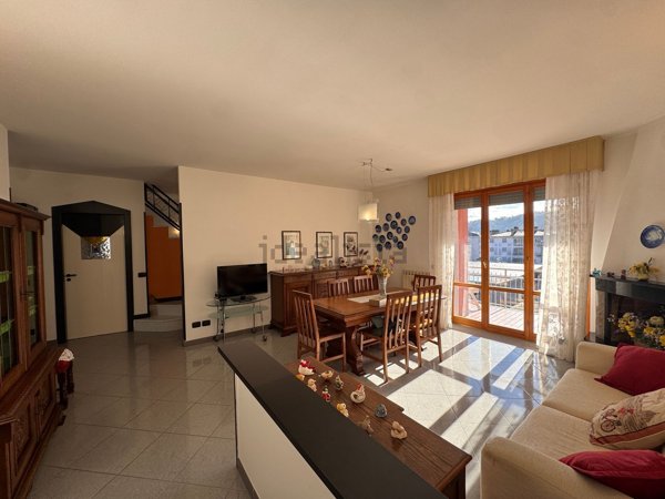 appartamento in vendita a Follo