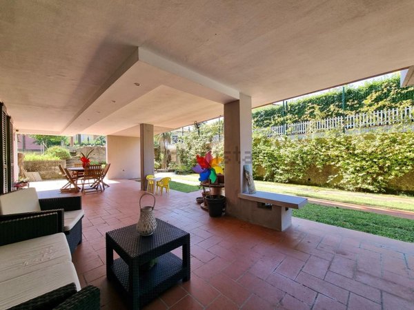 appartamento in vendita a Follo