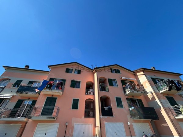 appartamento in vendita a Follo