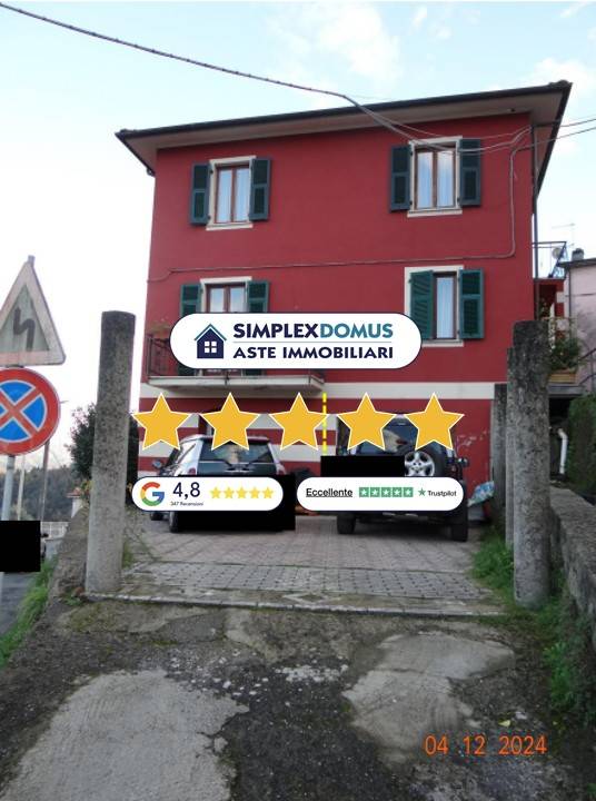 appartamento in vendita a Follo in zona Bastremoli