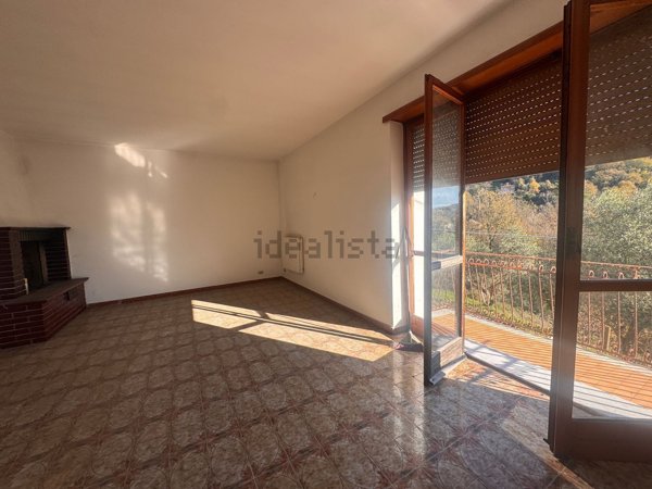 appartamento in vendita a Follo