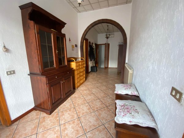 casa indipendente in vendita a Follo