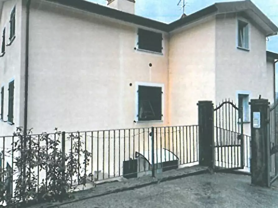 appartamento in vendita a Follo in zona Piana Battolla