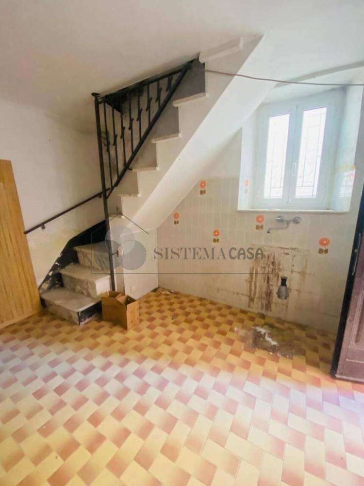 casa indipendente in vendita a Follo in zona Bastremoli