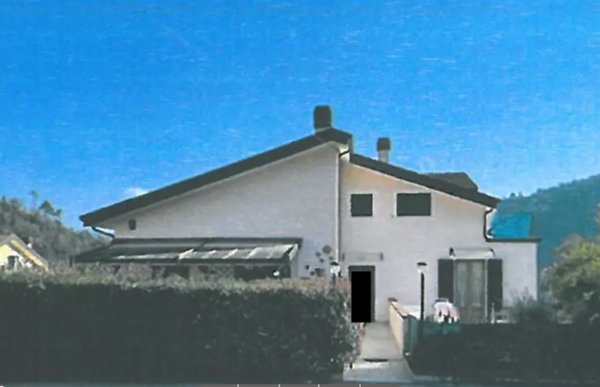 appartamento in vendita a Follo