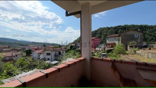 casa indipendente in vendita a Follo in zona Torenco