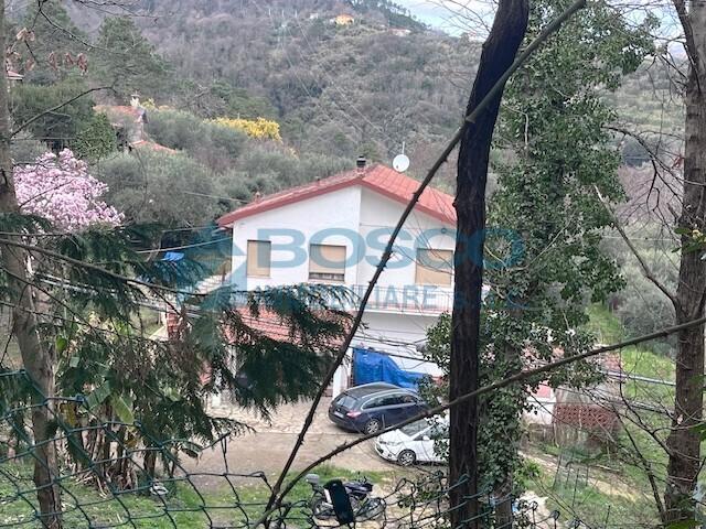 casa indipendente in vendita a Follo in zona Sorbolo
