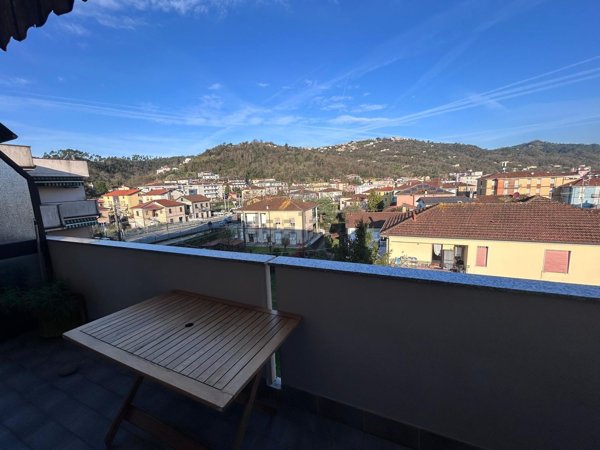 appartamento in vendita a Follo