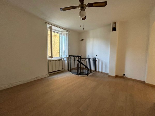 appartamento in vendita a Follo in zona Bastremoli