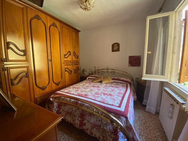 casa indipendente in vendita a Follo in zona Carnea