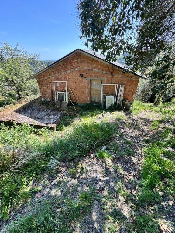 casa indipendente in vendita a Follo in zona Tivegna