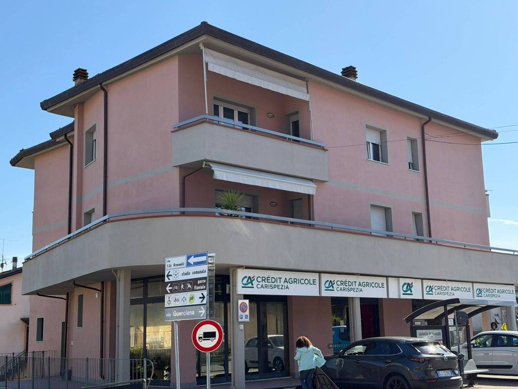 appartamento in vendita a Follo in zona Piano di Follo