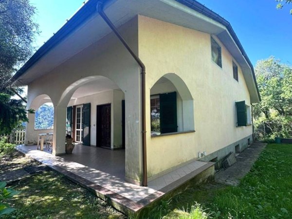 casa indipendente in vendita a Follo in zona Tivegna